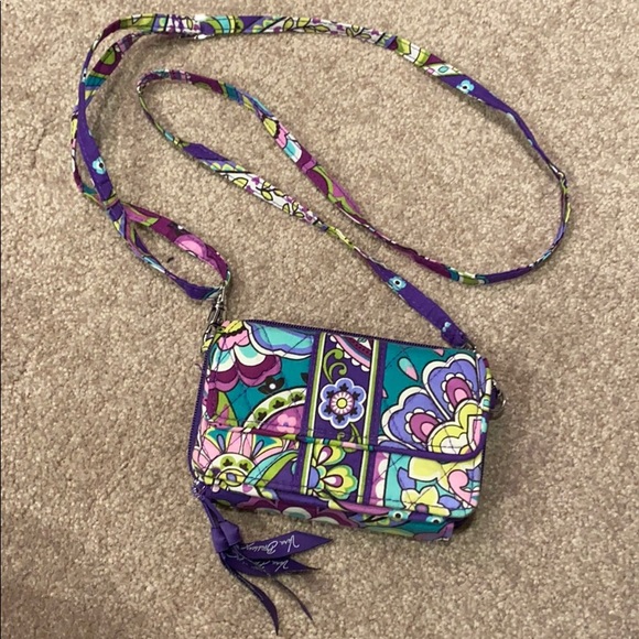 Vera Bradley wristlet/wallet. Barley used. - Picture 3 of 3